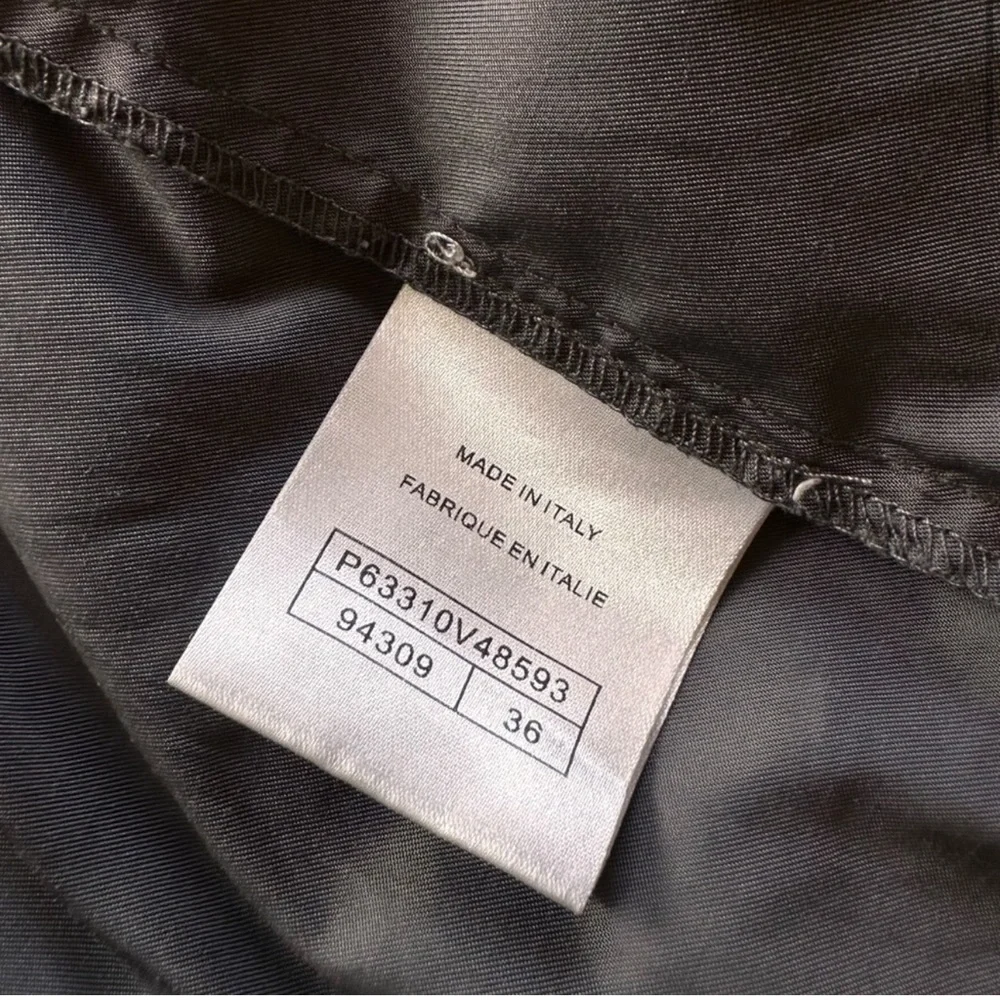 SOLD ❌ Chanel Dark Grey Joggers Pink CC Logo - Picture 12 of 15